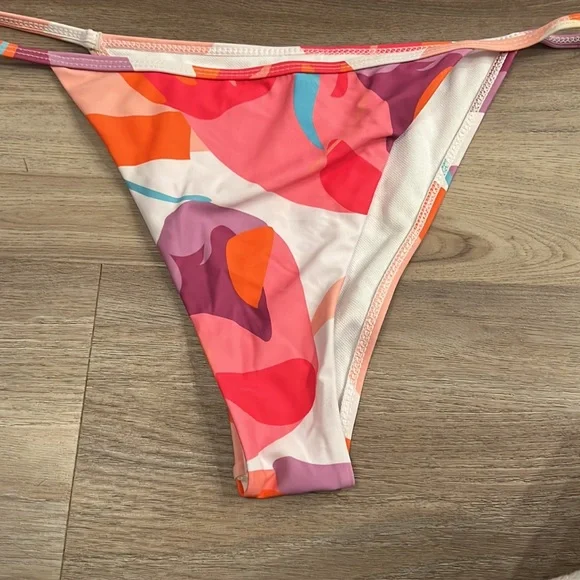 Two piece bikini swimsuit size large - Picture 3 of 5